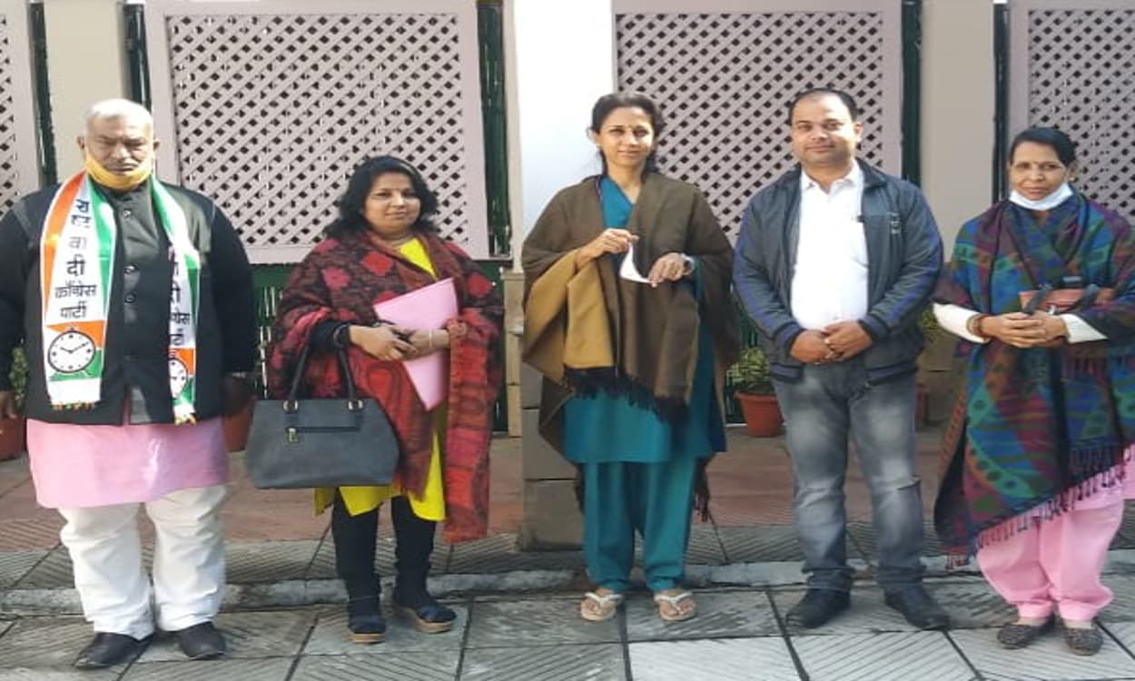 झारखंड के पूर्व मंत्री राजा पीटर की पत्नी आरती NCP सांसद सुप्रिया सुले से मिली, शरद पवार के मार्च में रांची आने की संभावना