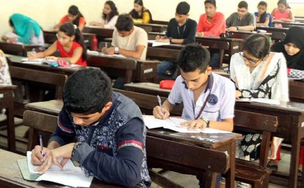 Jee advanced Result 2020: जमशेदपुर के देवेश कोल्हान और धनबाद की अनुष्का बने स्टेट टॉपर, जानिये इनकी आगे की योजना