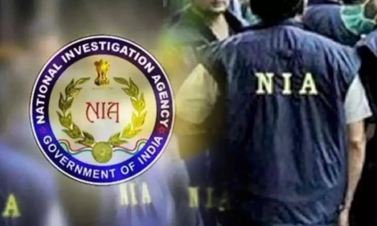 NIA Raid in UP: पीएफआई से जुड़े संगठनों के ठिकानों पर एनआईए की लखनऊ सहित कई जिलों में छापेमारी, पूछताछ जारी