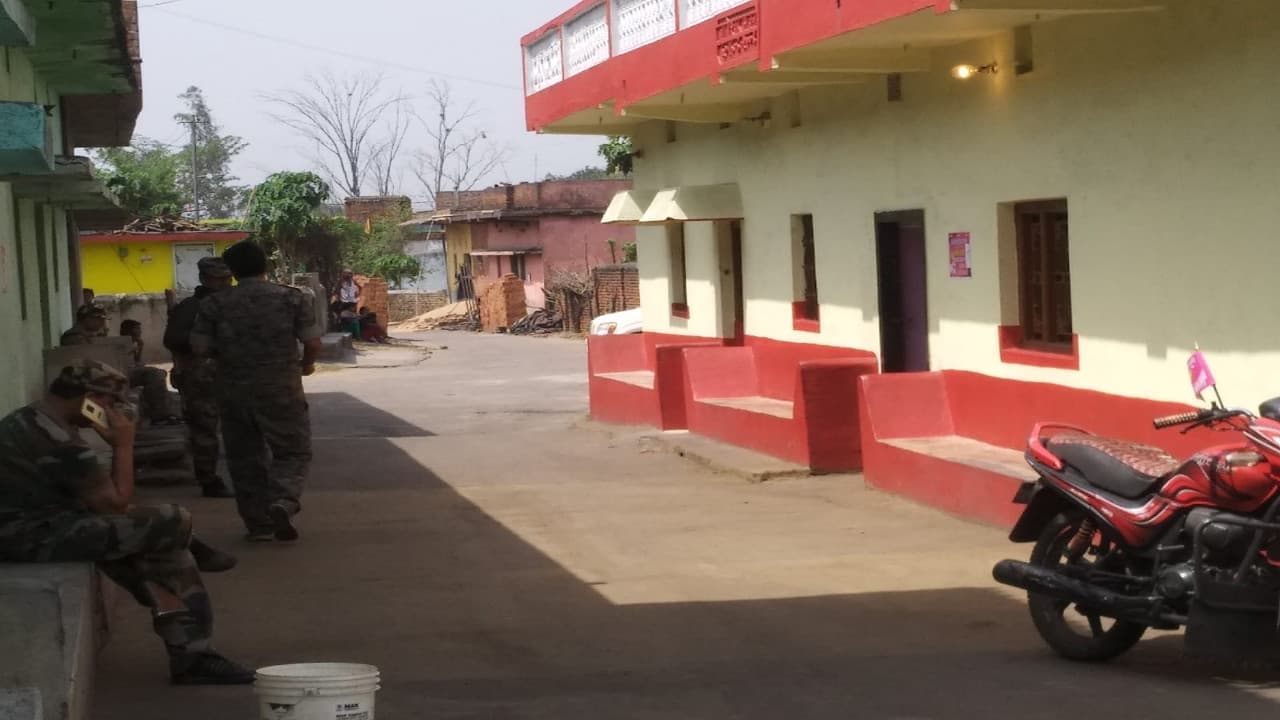 Jharkhand News: टेरर फंडिंग मामले में NIA ने चतरा और रांची में की छापामारी, तीन लोगों को हिरासत में लिया