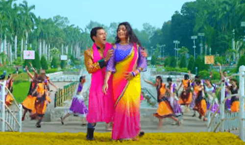 Bhojpuri Song : सोशल मीडिया पर धमाल मचा रहा निरहुआ और आम्रपाली दुबे का ये सॉन्ग, नहीं देखा तो तुरंत देखिए VIDEO