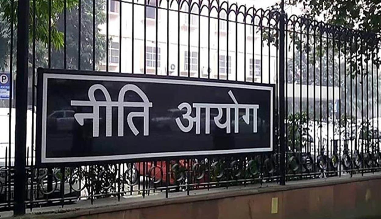 नीति आयोग ने दी चेतावनी : उत्तर प्रदेश बन जाएगा कोरोना का अगला हॉट स्पॉट, रोजाना 1 लाख अधिक दर्ज किए जा सकते हैं नए मामले