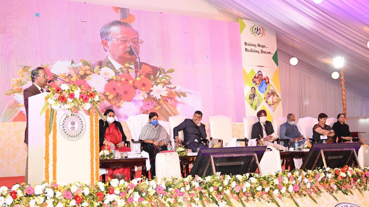 इंटीग्रेटेड फार्मिंग क्लस्टर की शुरुआत,एनएन सिन्हा बोले-झारखंड की दीदी बगिया योजना को दूसरे राज्य भी लागू करें