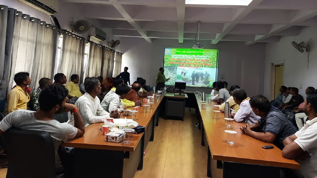 NTPC बाढ़ ने वर्मीकम्पोस्ट उत्पादन पर कार्यशाला आयोजित की, आसपास के गांवों के किसान हुए लाभान्वित