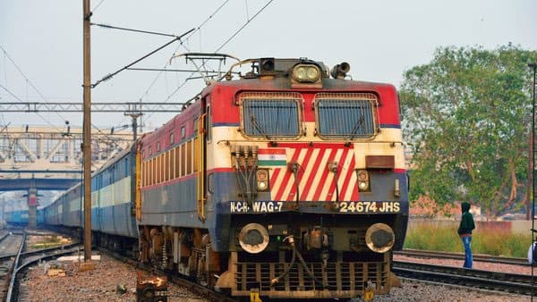 Indian Railway|Sarkari Naukri: एनटीपीसी में भर्ती के लिए रेलवे ने सीबीटी -2 के लिए जारी किया नोटिस Indian Railway|Sarkari Naukri: एनटीपीसी में भर्ती के लिए रेलवे ने सीबीटी -2 के लिए जारी किया नोटिस