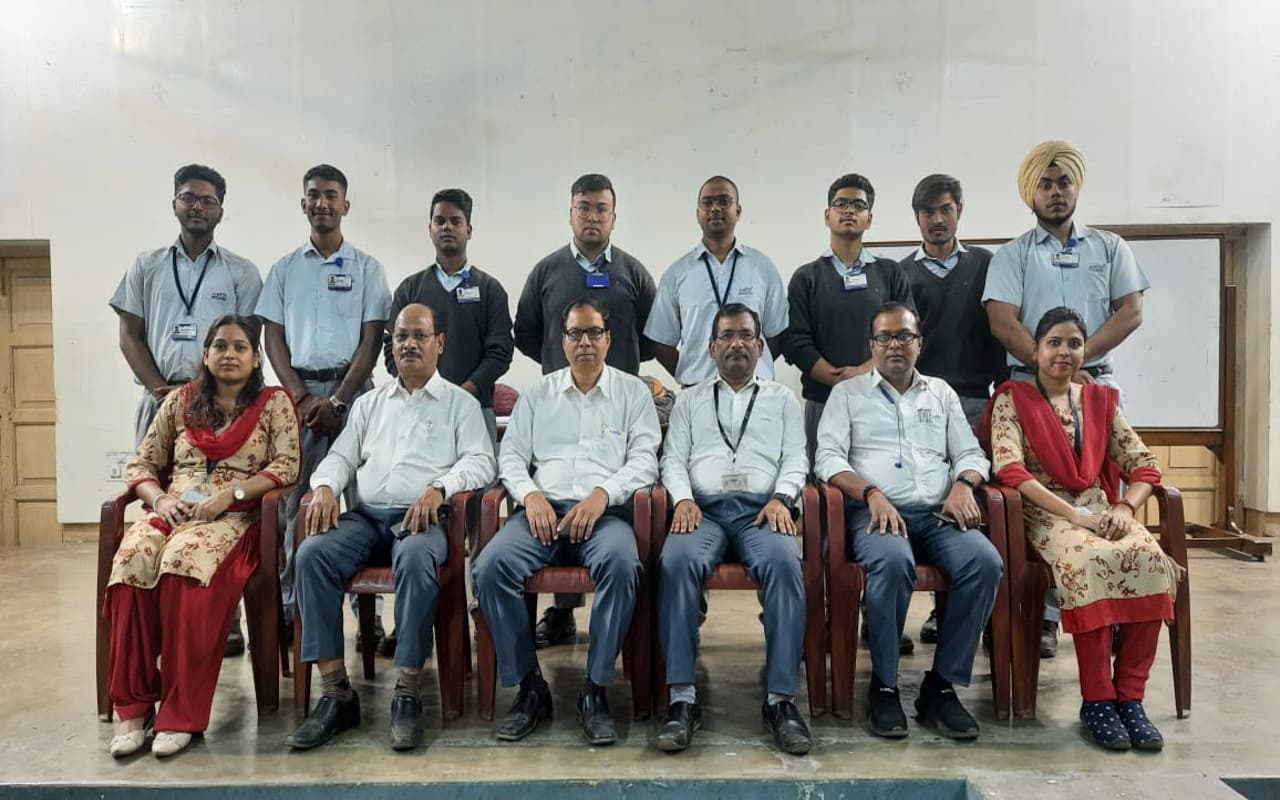 Jharkhand News: जमशेदपुर के NTTF के 9 छात्रों का टाटा प्रोजेक्ट्स में सलेक्शन, मिला 3.30 लाख का पैकेज