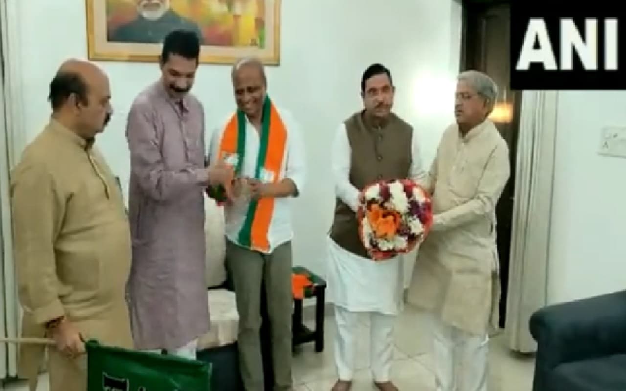 Karnataka Election 2023: चुनाव से पहले कांग्रेस को बड़ा झटका, नागराज छब्बी बीजेपी में शामिल