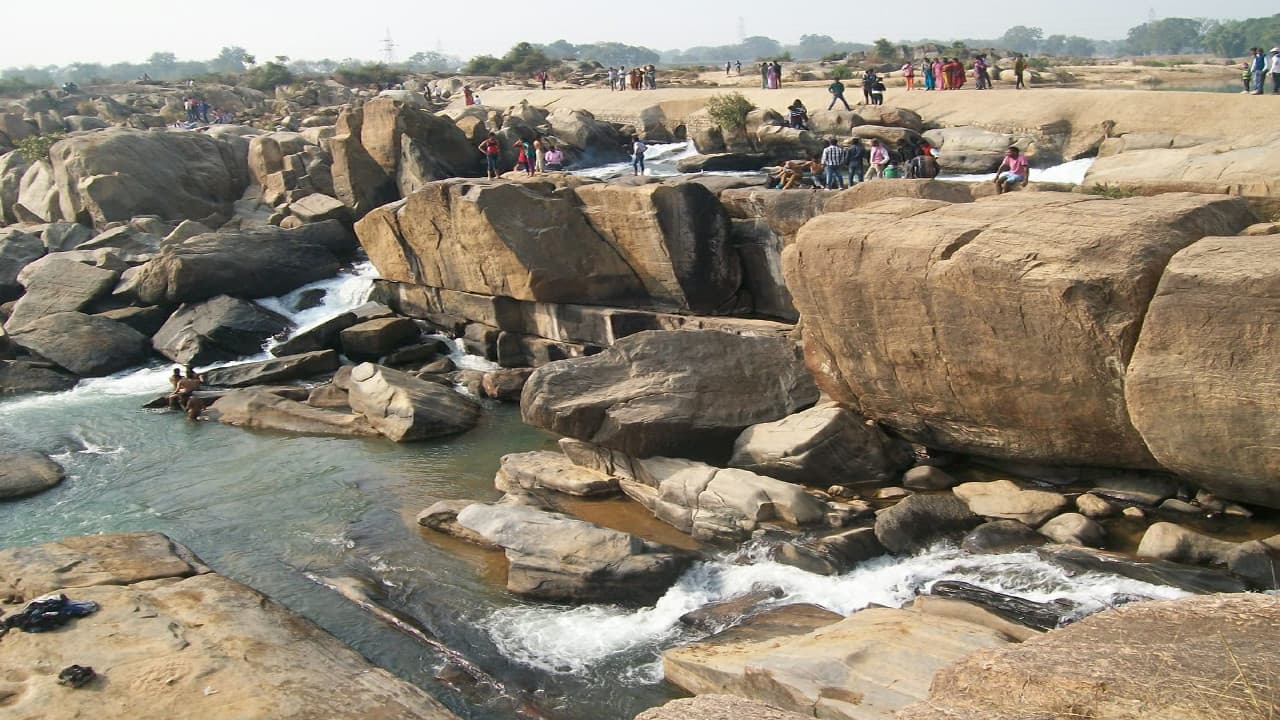 झारखंड के गुमला आएं तो इन स्थानों पर घूमना न भूलें, खूबसूरती ऐसी कि मन मोह लें