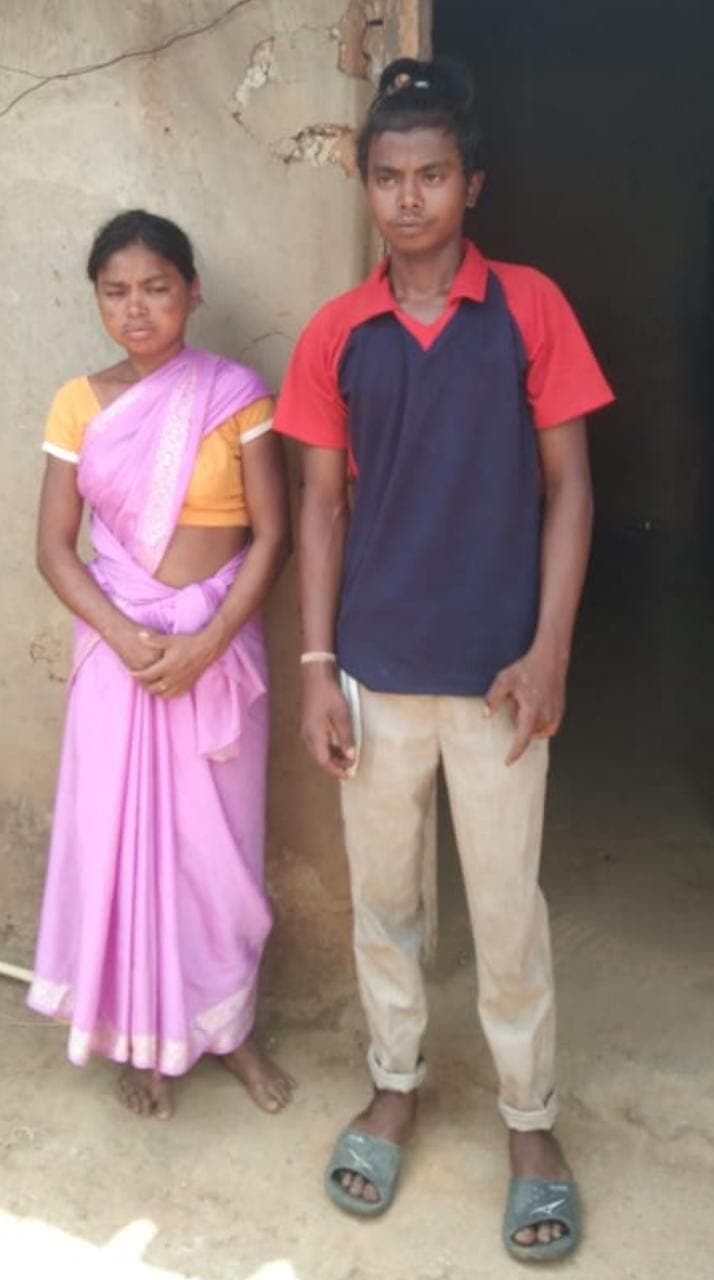 नामकुम में आपसी विवाद में लाठी से पीटकर हत्या, आरोपी पत्नी एवं बेटा गिरफ्तार