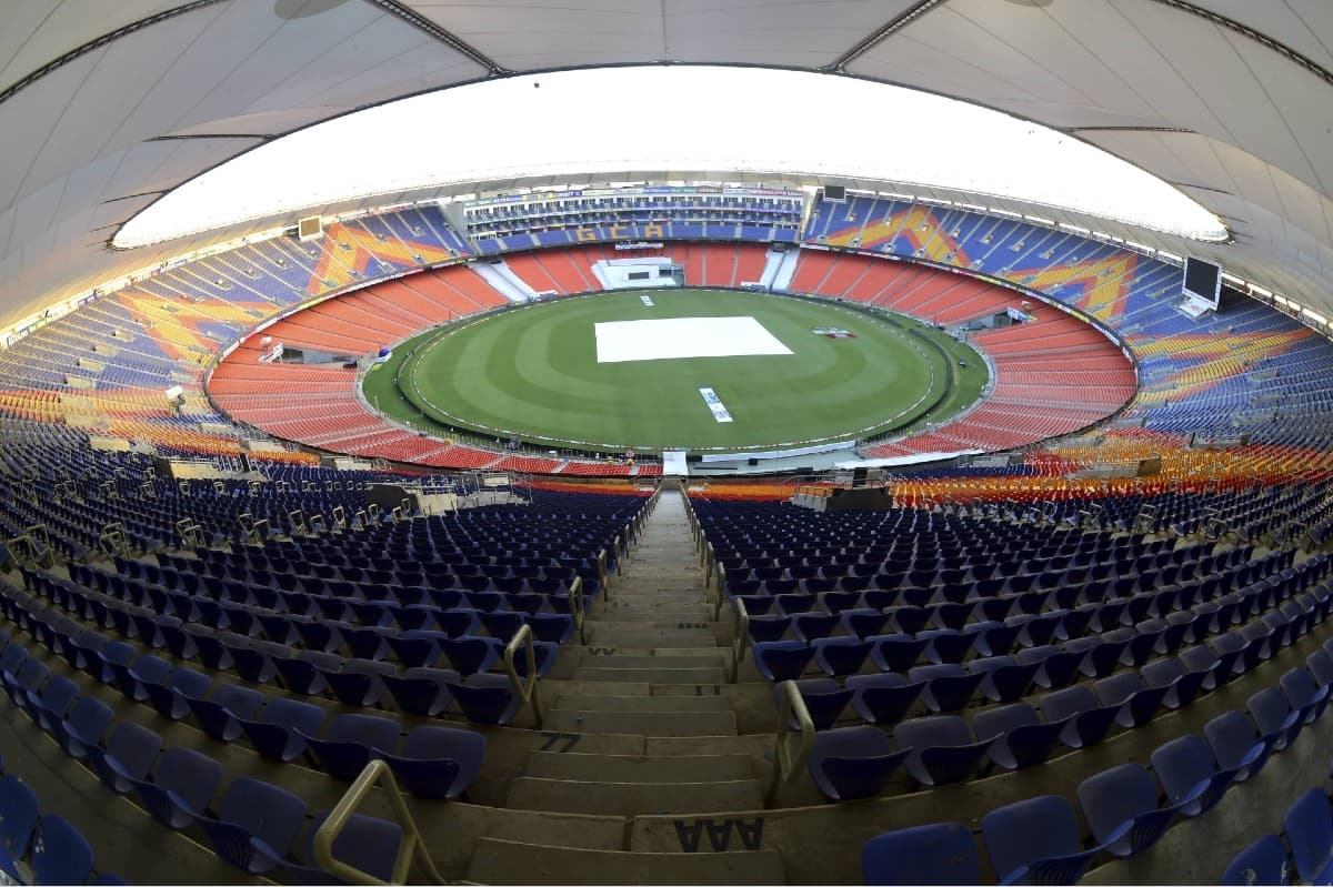 Motera Pitch Report: इंग्लैंड के दिग्गज खिलाड़ियों को लगा ICC से झटका, मोटेरा के पिच को मिली यह रेटिंग