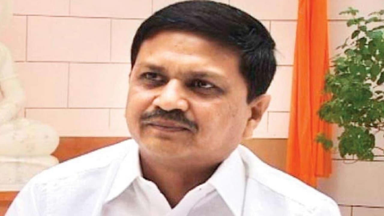 Gujarat Election 2022: चुनाव से पहले जानिए क्यों सुर्खियों में है खोडलधाम मंदिर ट्रस्ट के चीफ नरेश पटेल