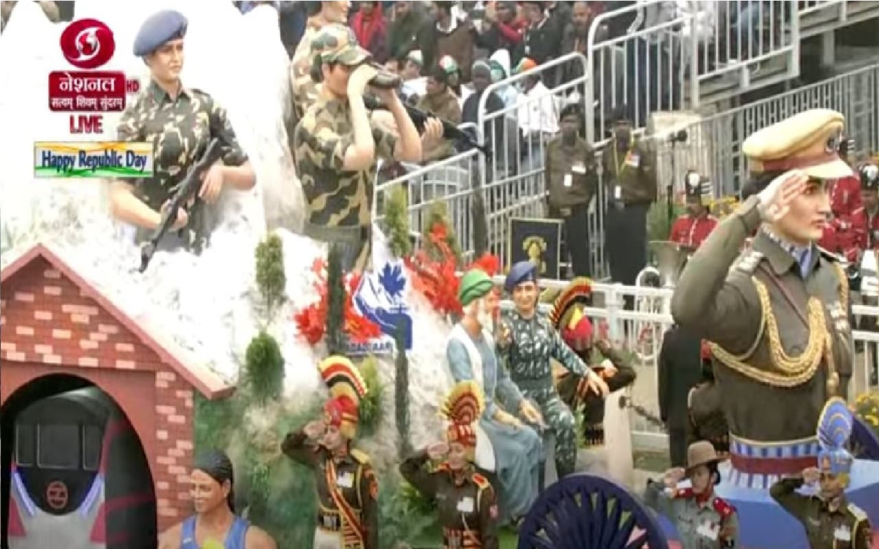 Republic Day 2023: कर्तव्य पथ पर झांकी में नारी शक्ति का प्रदर्शन, देखें तस्वीरें