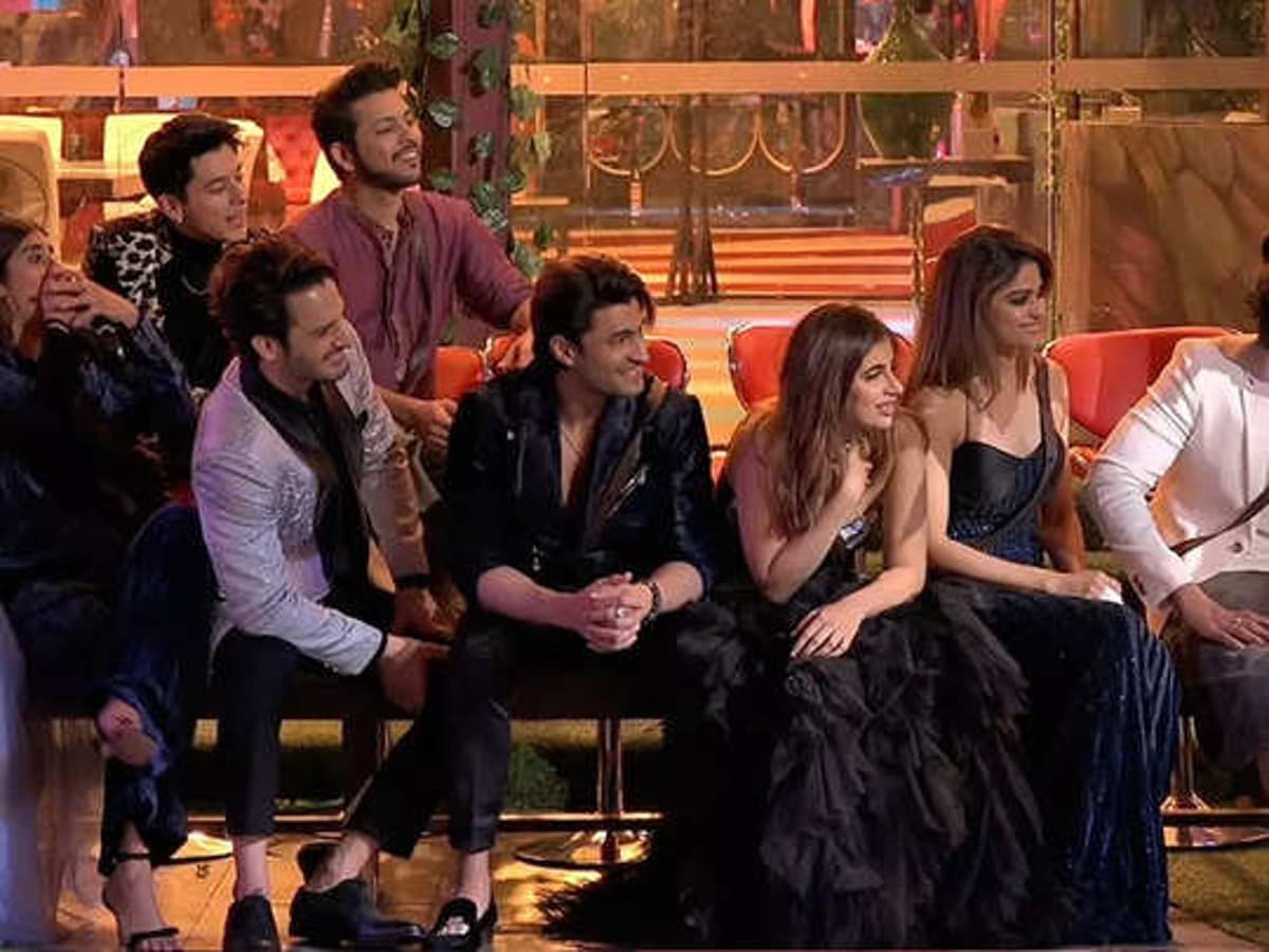 Bigg Boss 15: इस हफ्ते घर से नहीं हुआ कोई एलिमिनेट, करण कुंद्रा ने प्रतीक सहजपाल से मांगी माफी