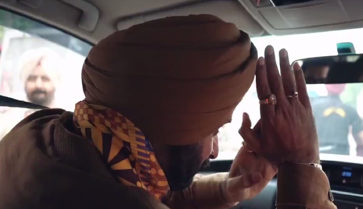 पंजाब में मतदान से पहले बुरे फंसे नवजोत सिंह सिद्धू, चंडीगढ़ के डीएसपी ने किया मानहानि का मुकदमा