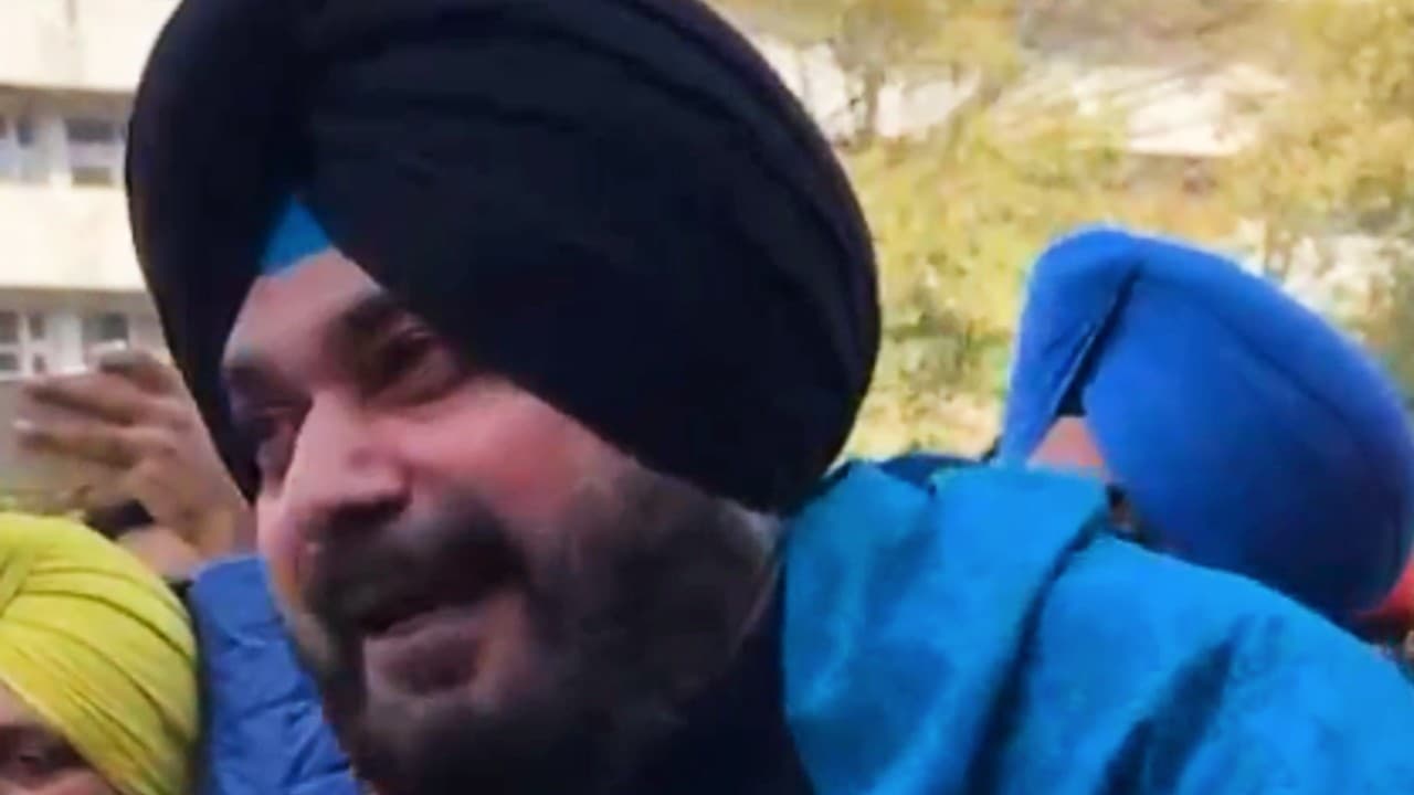 Punjab Election 2022: नवजोत सिंह सिद्धू ने अमृतसर पूर्व परचा भरने के बाद मजीठिया को दी ये चुनौती