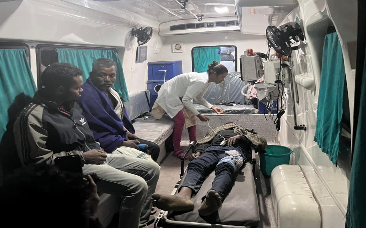 Jharkhand Naxal News: रांची के मैक्लुस्कीगंज में नक्सलियों ने की गोलीबारी, 2 मजदूर घायल, रिम्स रेफर