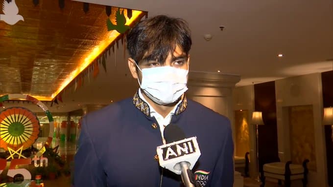 तेज बुखार में स्वतंत्रता दिवस समारोह में शामिल हुए नीरज चोपड़ा, कहा- अब तक केवल टीवी पर देखा था