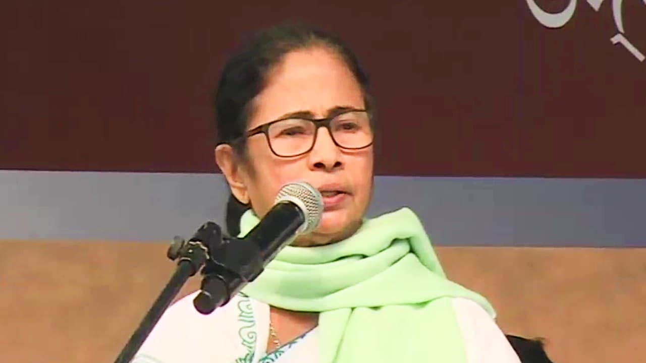 ममता बोलीं- नेताजी की जयंती को राष्ट्रीय अवकाश घोषित करे केंद्र, बंगाल में बनायेंगे जय हिंद विश्वविद्यालय