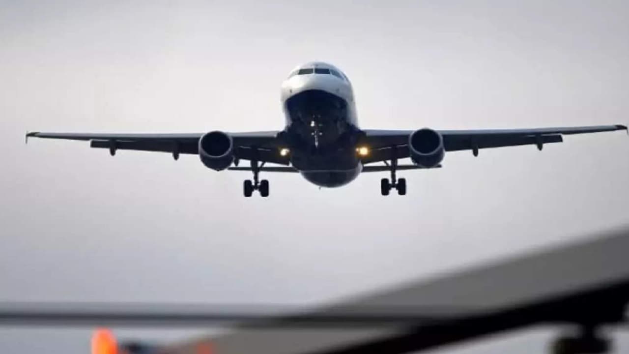 केरल: अंतरराष्ट्रीय यात्रियों के लिए कोविड के नए दिशानिर्देश, 7 दिनों तक स्वास्थ्य की रखनी होगी निगरानी