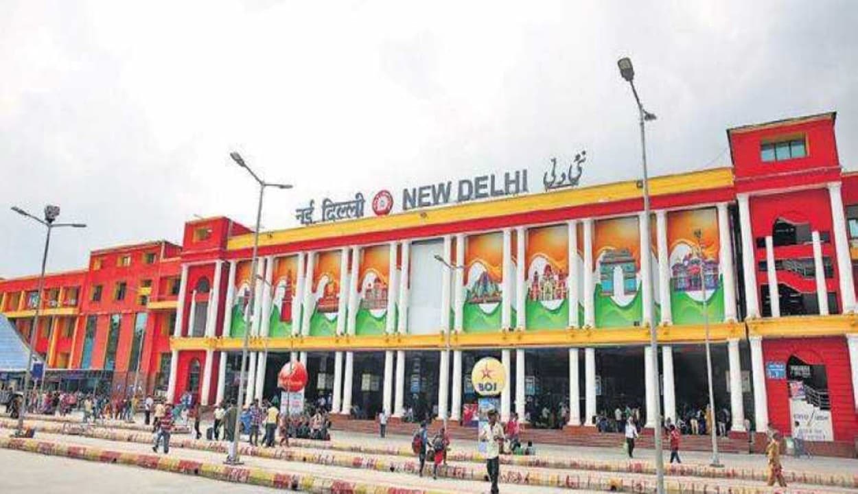 नई दिल्ली रेलवे स्टेशन के री-डेवलपमेंट प्रोजेक्ट को हासिल करने की दौड़ में 9 बड़ी कंपनियां शामिल, अडाणी रेलवेज ट्रांसपोर्ट टॉप पर