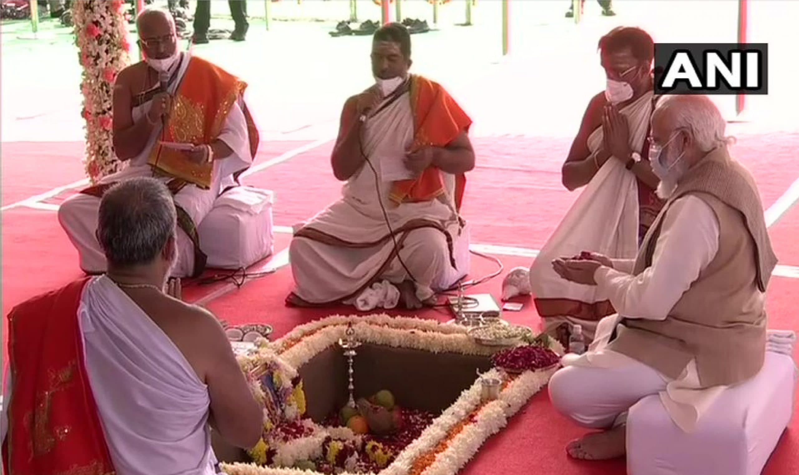 प्रधानमंत्री मोदी ने मंत्रोचार के साथ किया नये संसद भवन का शिलान्यास, जानें इसकी खासियत