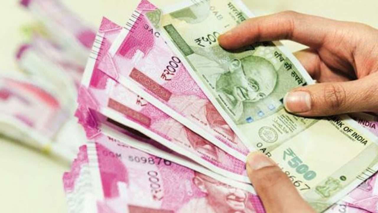 New Wage Code: हफ्ते में सिर्फ 4 दिन काम, 3 दिन आराम; कब और क्या होंगे बदलाव? यहां जानें