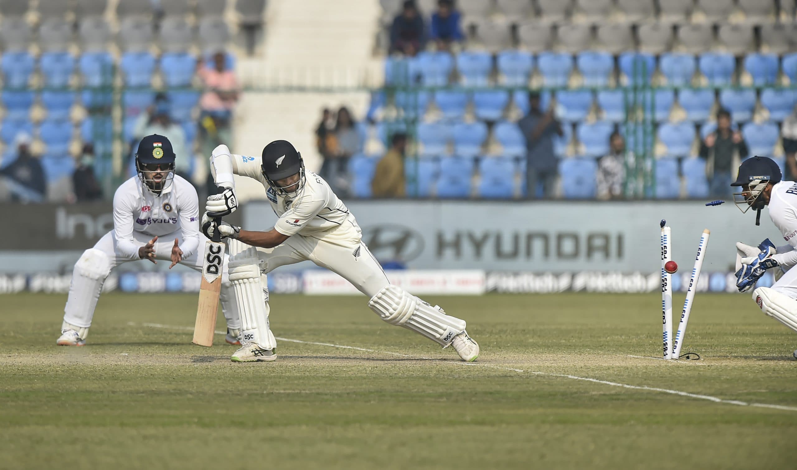 India vs New Zealand Day 3: अक्षर पटेल का 'पंच', भारत को पहली पारी में 49 रन की बढ़त