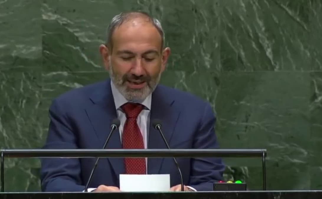 इस देश के प्रधानमंत्री और उनके परिजन कोरोना से संक्रमित