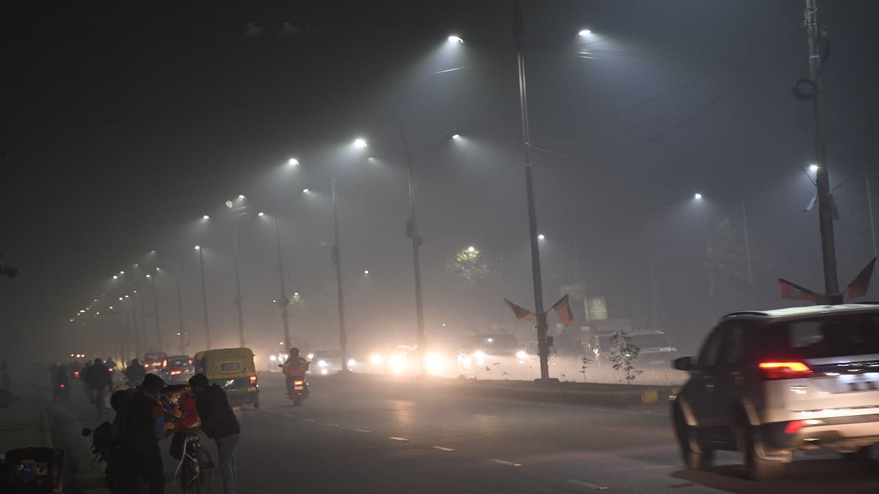 Corona के बढ़ते मामलों पर नीतीश सरकार का बड़ा फैसला, जानिए कहां लगी पाबंदियां और कहां रहेगी छूट