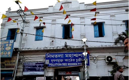 बंगाल में कोरोना वायरस से जान गंवाने वाले व्यक्ति के अंतिम संस्कार का लोगों ने क्यों किया विरोध?