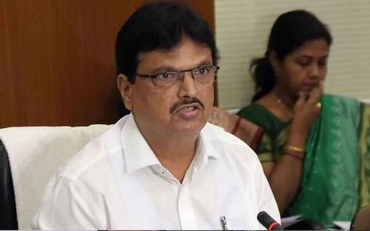 ओड़िशा के स्वास्थ्य मंत्री निरंजन पुजारी का बड़ा एलान, कहा- जल्द होगी पांच हजार हजार डॉक्टरों की नियुक्ति