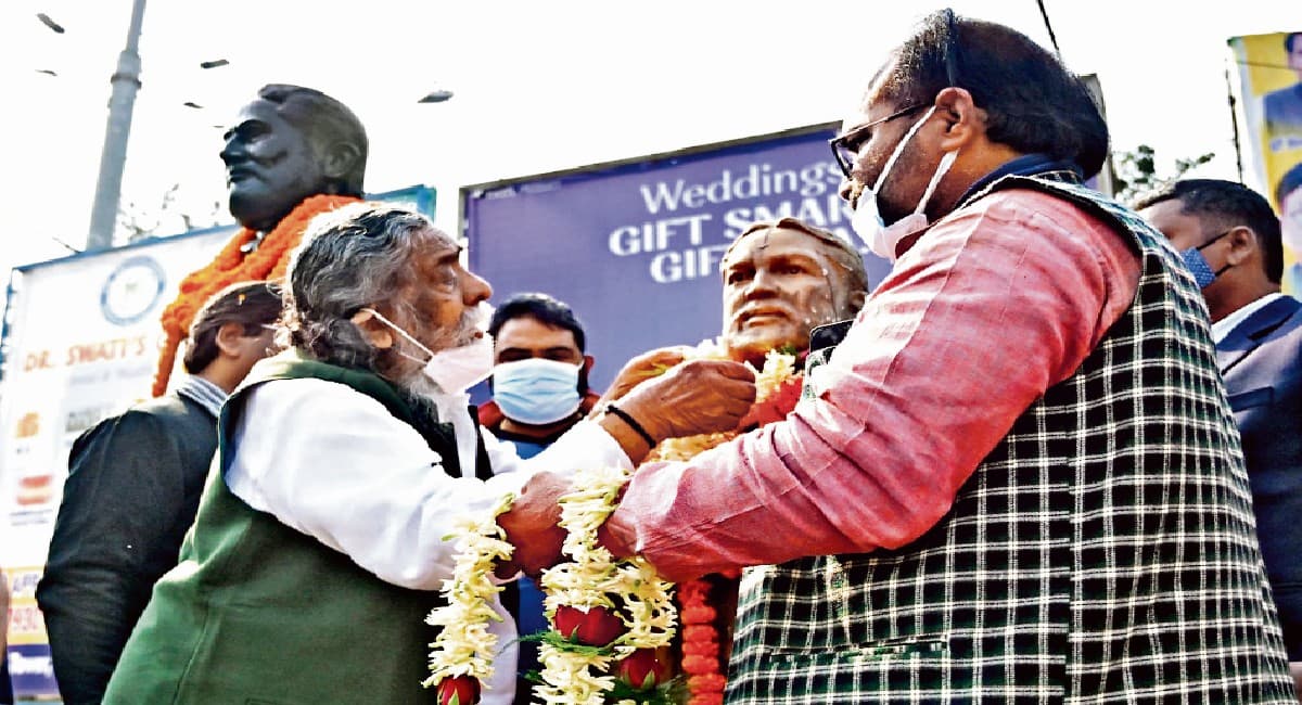 Jharkhand News: निर्मल महतो की 71वीं जयंती पर बोले शिबू सोरेन, 'आपका अधिकार, आपकी सरकार' की तर्ज पर हो रहा काम