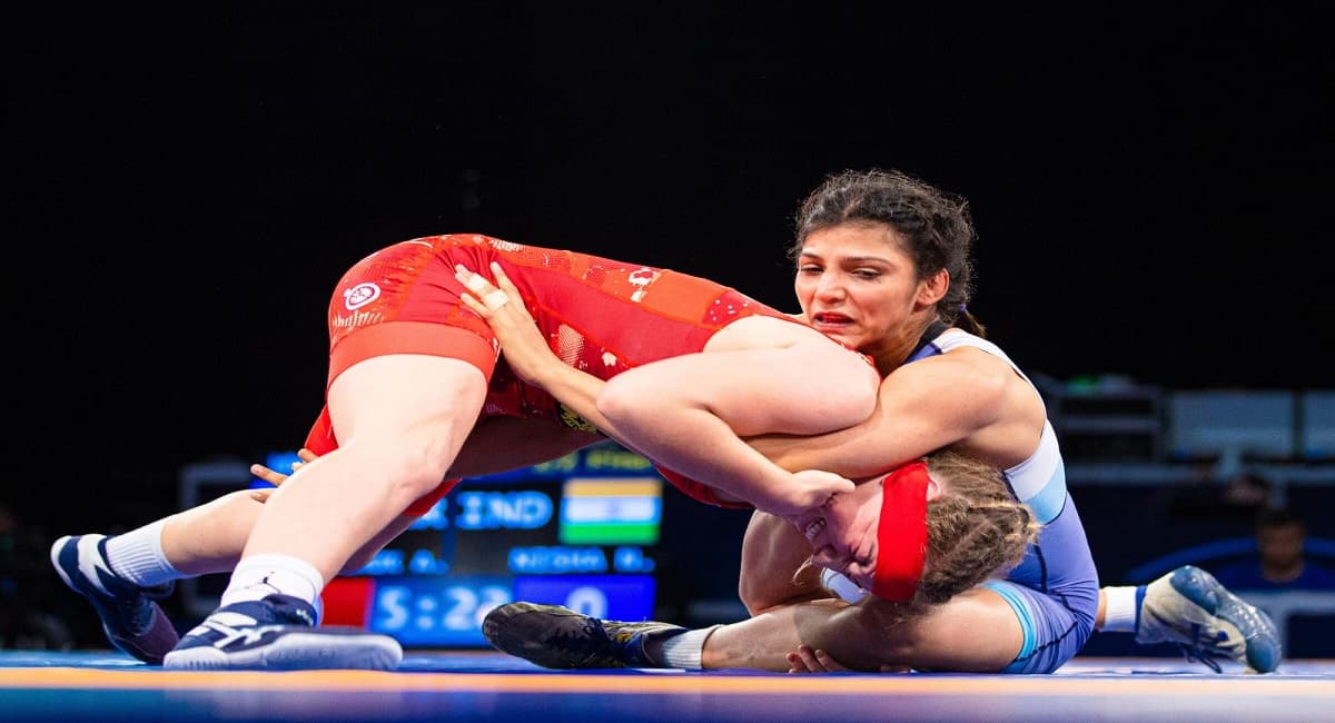 Nisha Dahiya: मौत की झूठी खबर से परेशान हुई रेसलर निशा दहिया, वीडियो बनाकर देना पड़ा जिंदा होने का सबूत