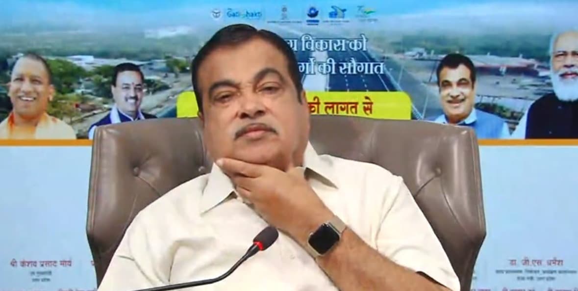 Agra News: कैबिनेट मंत्री नितिन गडकरी ने ब्रजवासियों को दी कई सड़कों की सौगात, बोले- आसान करेंगे राह