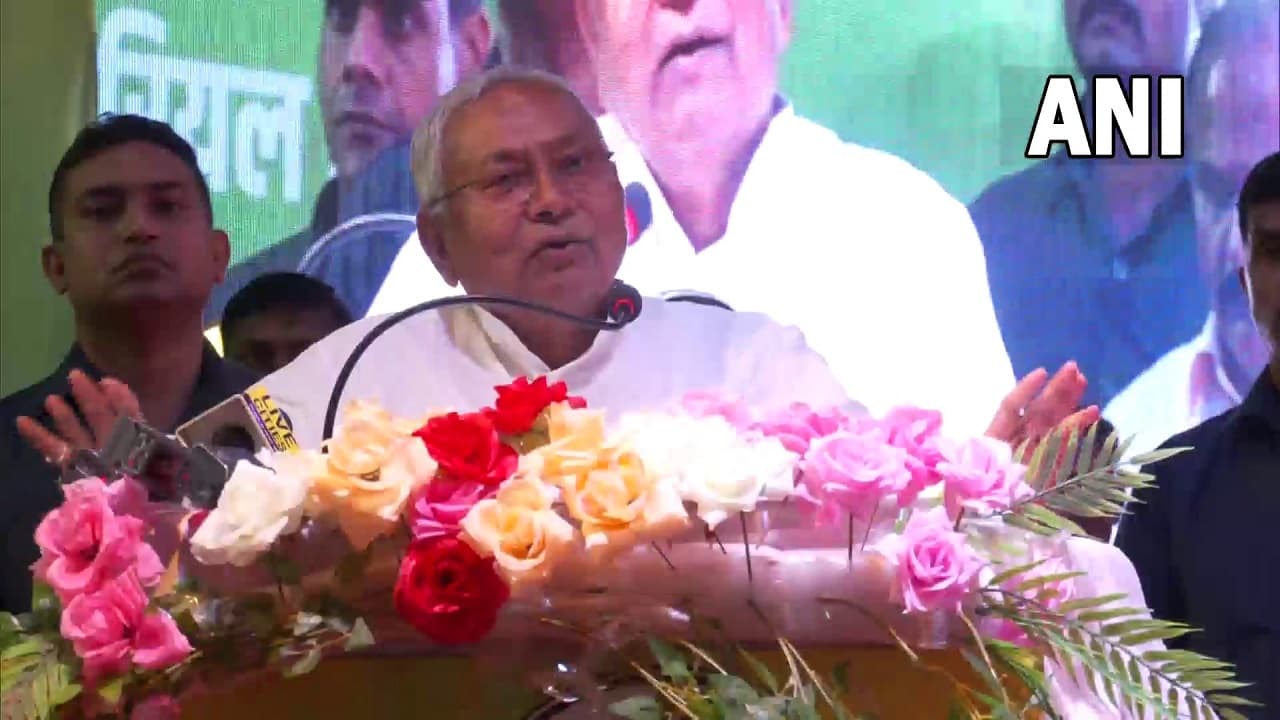 बिहार: शिक्षक अभ्यर्थियों के लिए अच्छी खबर, 
नीतीश कुमार ने कहा- जल्द होगी लाखों की बहाली, जानें पूरी बात