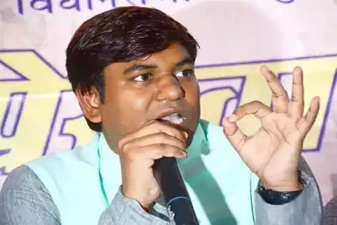 अग्निपथ योजना के विरोध के बाद बोले मुकेश सहनी, कहा सरकार को प्रदर्शनकारियों से करनी चाहिए बात