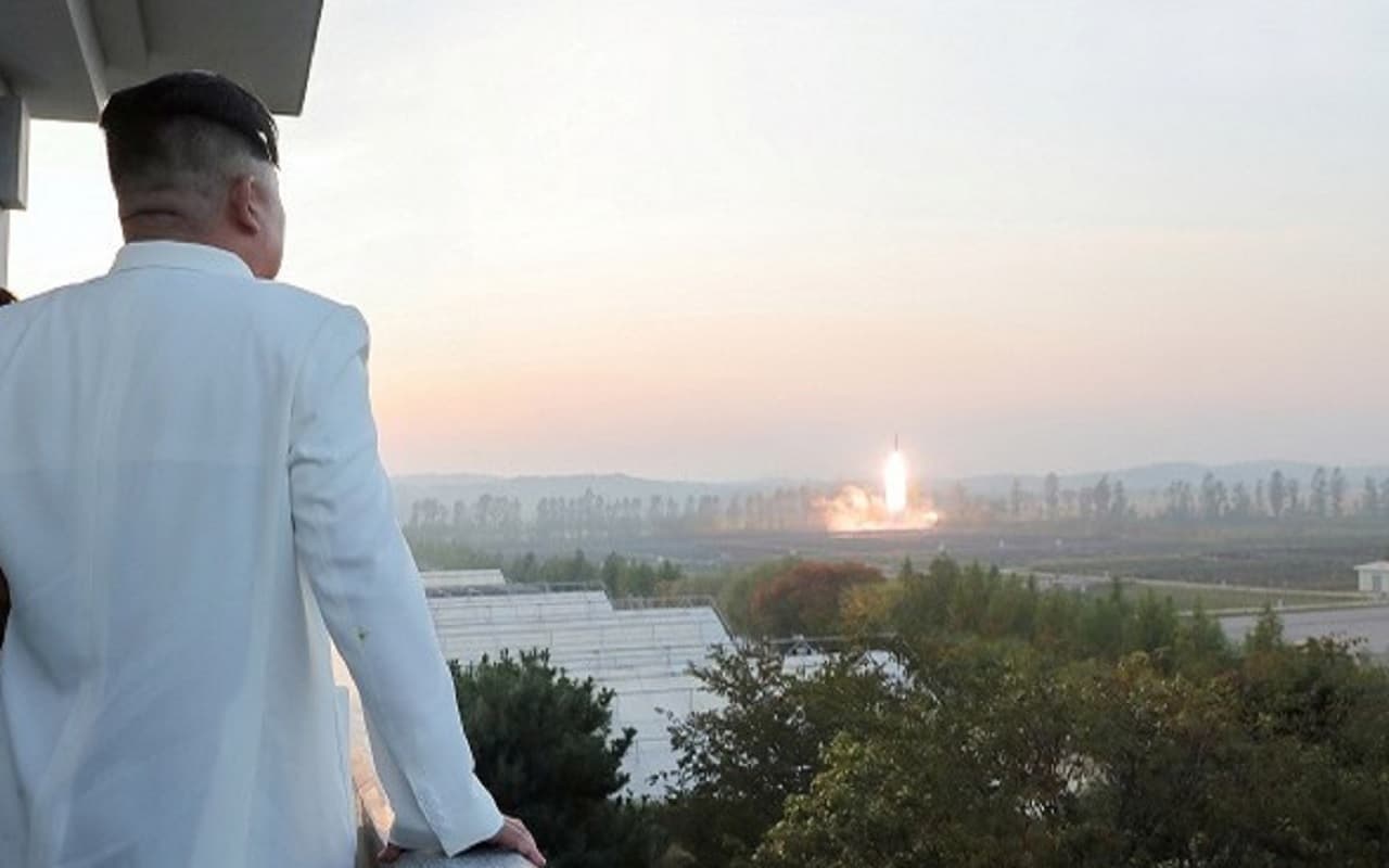 North Korea Missile Test: उत्तर कोरिया ने दागी अबतक की सबसे खतरनाक मिसाइल, पहुंच अमेरिका तक