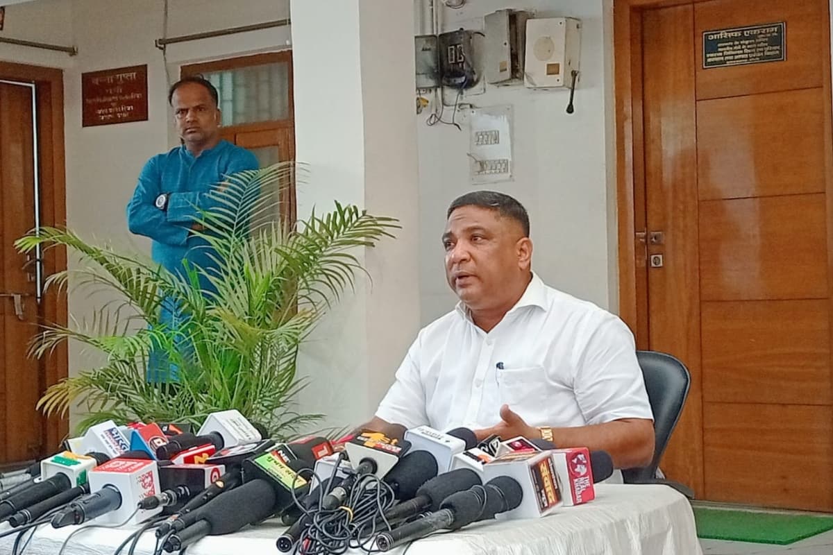 झारखंड: स्वास्थ्य मंत्री बन्ना गुप्ता के आप्त सचिव ओमप्रकाश सिंह ने विधायक सरयू राय पर लगाए ये गंभीर आरोप