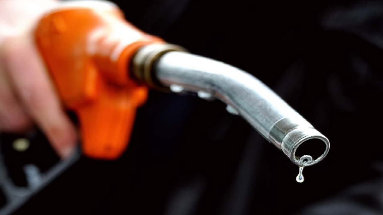 Crude Oil Prices: 80 डॉलर के करीब पहुंचा कच्चा तेल, जानिए दिल्ली से मुंबई तक क्या हैं पेट्रोल-डीजल का भाव