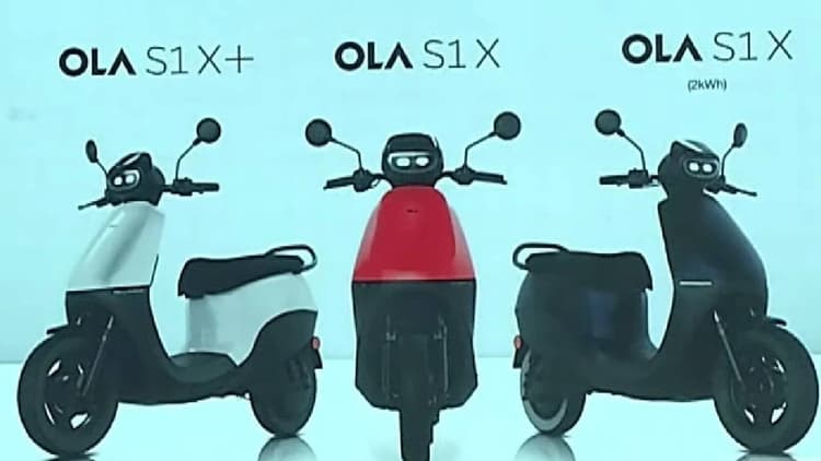 ओला के इलेक्ट्रिक स्कूटरों की मच गई लूट, लॉन्चिंग के दो हफ्ते के अंदर 75,000 बुकिंग