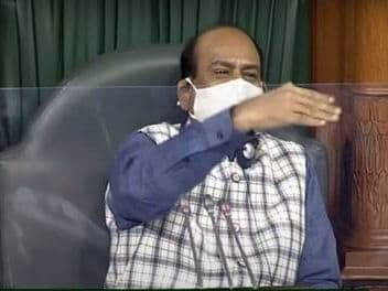 राज्यसभा में हंगामे के बीच आधी रात तक चली लोकसभा, पास हुए ये बिल