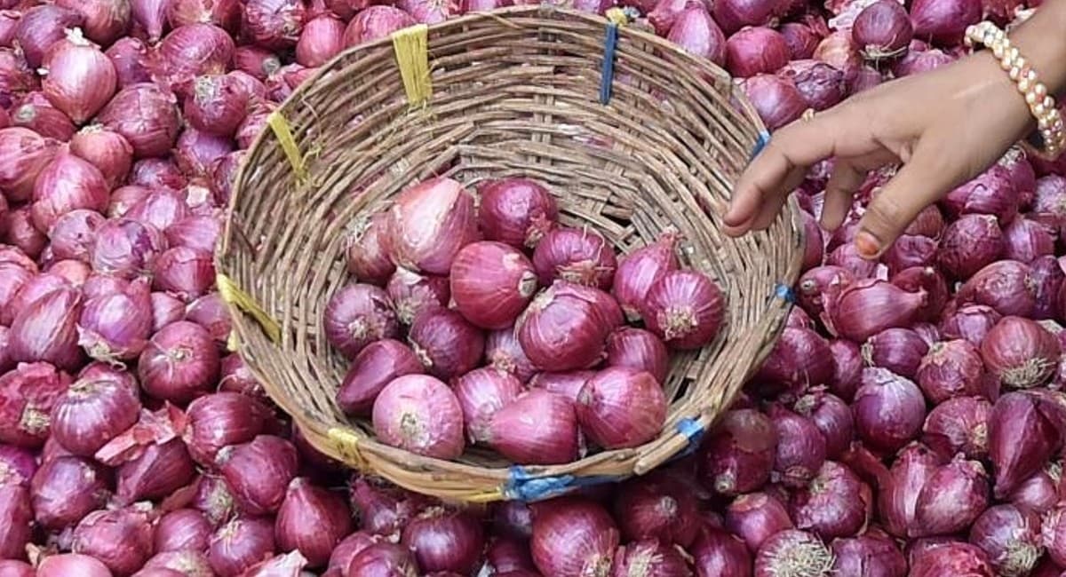 पेट्रोल-डीजल और LPG सिलेंडर के बाद अब प्याज की कीमतों में आयी तेजी