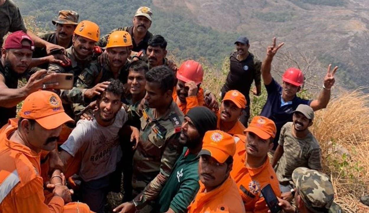 VIDEO : इंडियन आर्मी ने पहाड़ों पर खतरनाक ऑपरेशन को दिया अंजाम, केरल की खाई में फंसे युवक को जिंदा निकाला