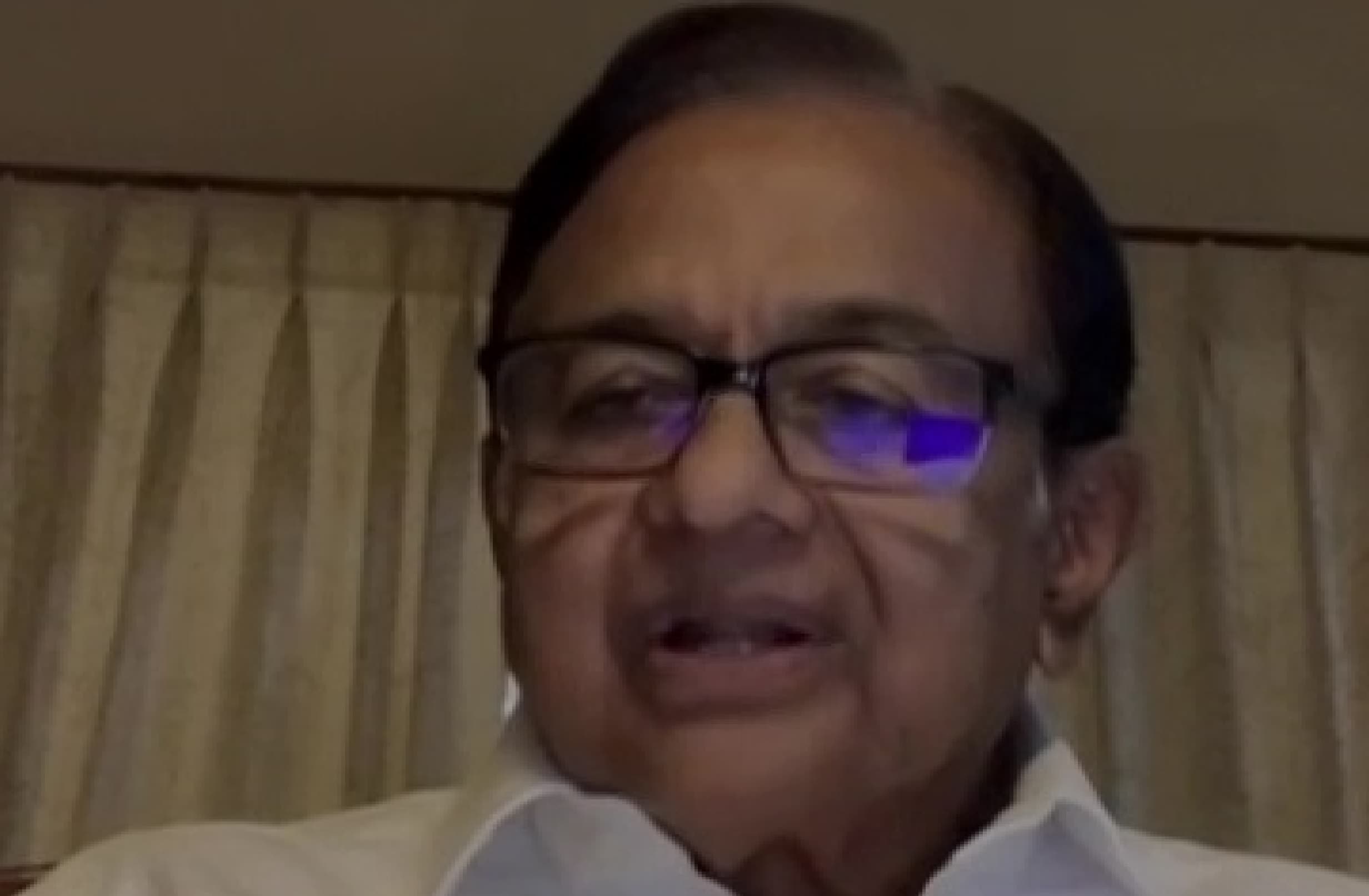 कोविशील्ड के दो डोज के बीच समय बढ़ाने पर पी चिदंबरम ने मोदी सरकार को घेरा, कहा - खेल न करे सरकार