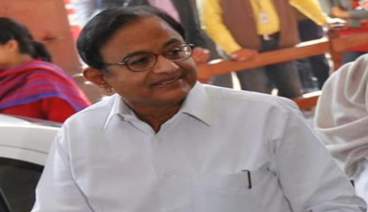 चिदंबरम ने केंद्र पर फिर लगाया वैक्सीन की कमी का आरोप, बोले - हर्षवर्धन के नक्शेकदम पर चलने लगे मनसुख मंडाविया