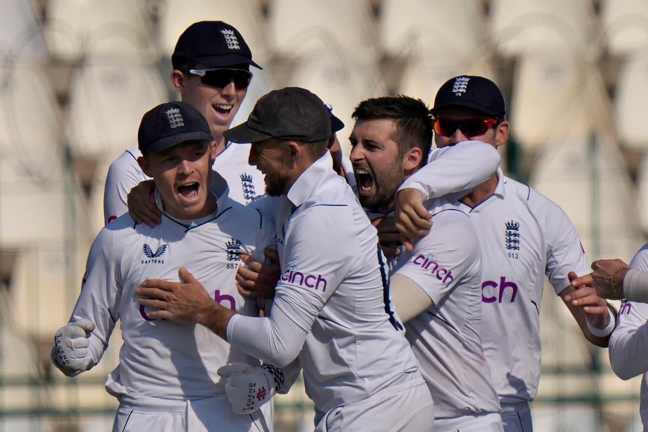 PAK vs ENG Test: इंग्लैंड ने पाकिस्तान को दूसरे टेस्ट में 26 रन से हराकर टेस्ट सीरीज पर किया कब्जा