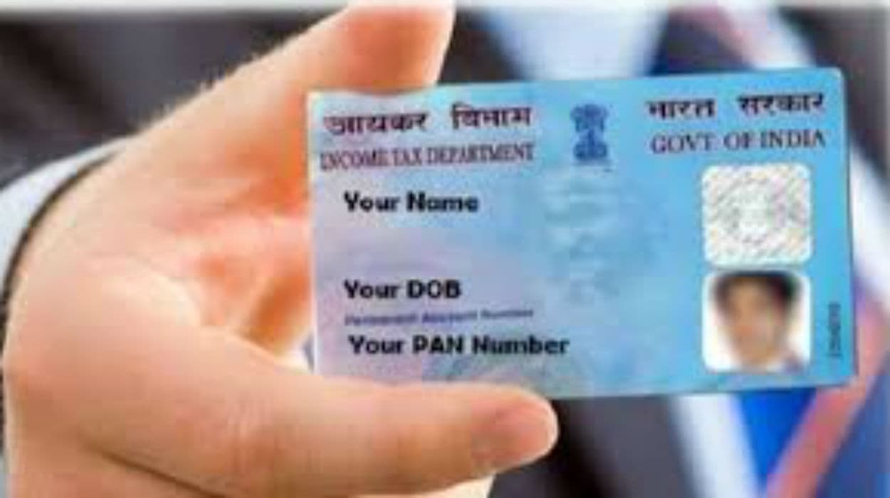 31 मार्च तक PAN को आधार से करा लें लिंक, आसान तरीकों को जानने के लिए यहां करें क्लिक...