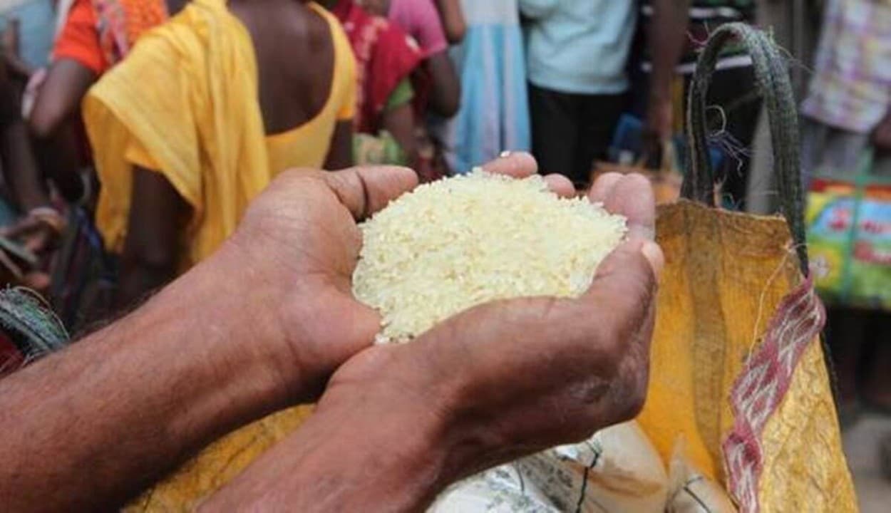 गरीबों को बड़ी राहत : देश के 80 करोड़ परिवारों को फ्री में फिर अनाज देगी मोदी सरकार, मई और जून में मिलेंगे भरपूर फायदे