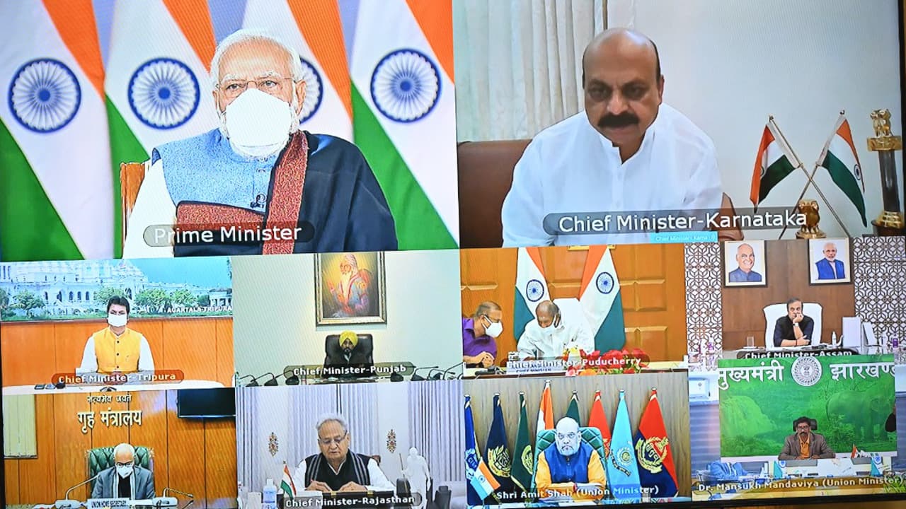 सीमावर्ती क्षेत्रों से झारखंड में बढ़ रहे संक्रमण, निगरानी की जरूरत, PM-CM की बैठक में हेमंत ने कही बात सीमावर्ती क्षेत्रों से झारखंड में बढ़ रहे संक्रमण, निगरानी की जरूरत, PM-CM की बैठक में हेमंत ने कही बात