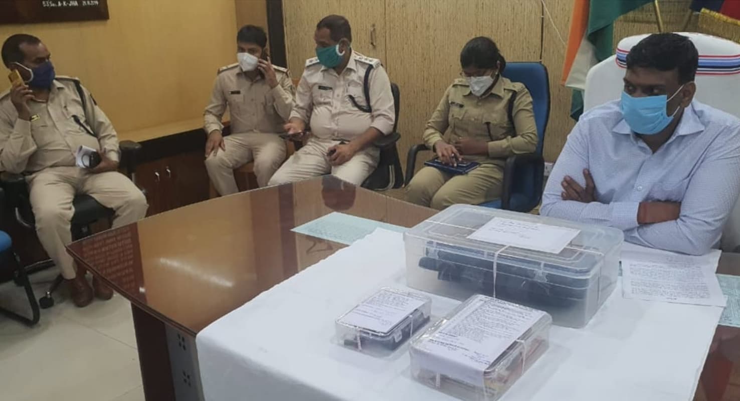 PM Cares Relief Fund: बिहार के युवकों ने झारखंड में 2 बैंक अकाउंट खोलकर की 50 लाख की ठगी, ऐसे चलता था गोरखधंधा